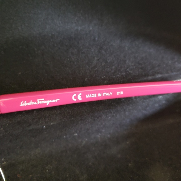 Beautiful Italian Sunglasses - Picture 3 of 5